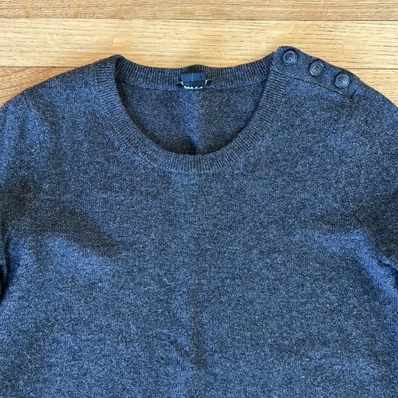 Theory cashmere sweater dress sz small gray navy blue button detail on shoulder - Picture 10 of 12